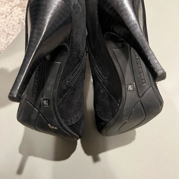 Marc fisher suede lace heel bootie size 7 - Picture 8 of 9